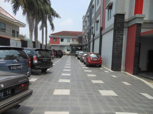 Feodora Airport Otel Palembang Dış mekan fotoğraf