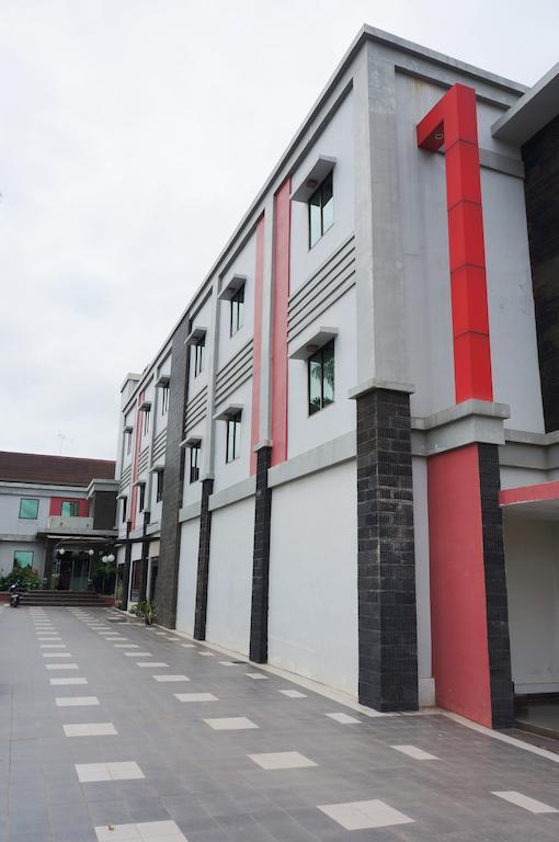 Feodora Airport Otel Palembang Dış mekan fotoğraf