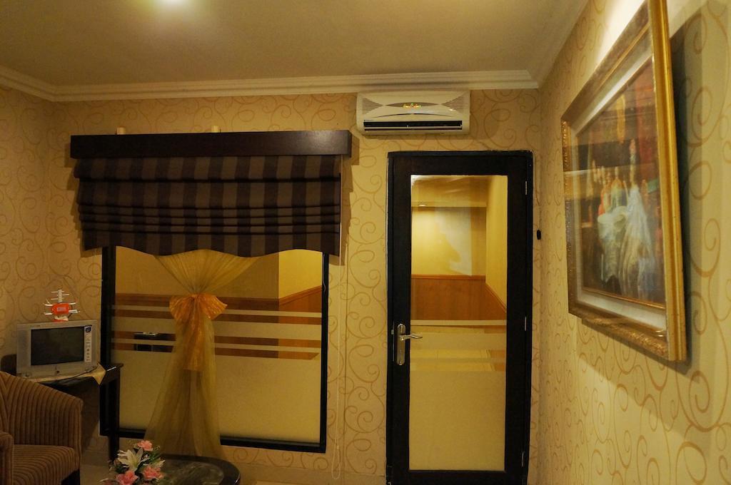 Feodora Airport Otel Palembang Dış mekan fotoğraf