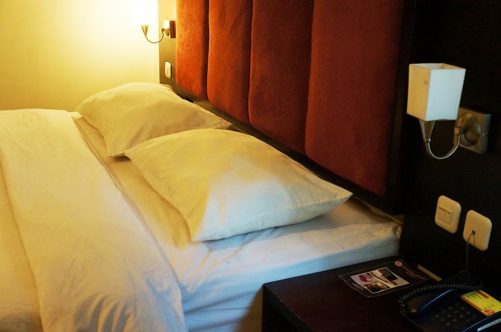 Feodora Airport Otel Palembang Dış mekan fotoğraf