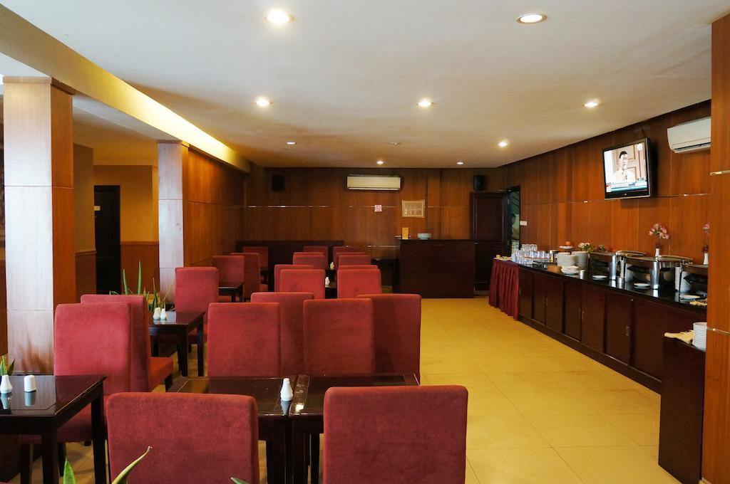 Feodora Airport Otel Palembang Dış mekan fotoğraf